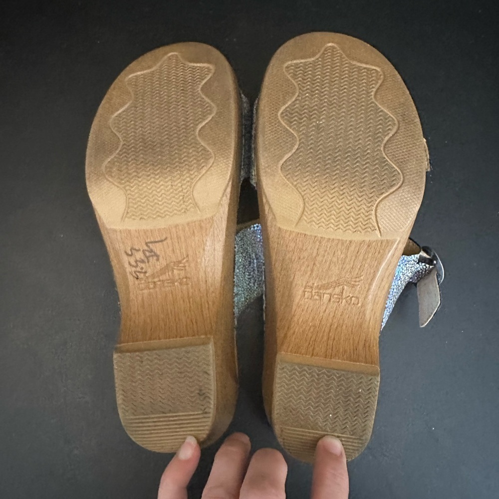 Dankso Shoes Womens 8.5 EU‎ 39 Iridescent Blue Leather Double Strap Clog Sandals - Picture 10 of 12